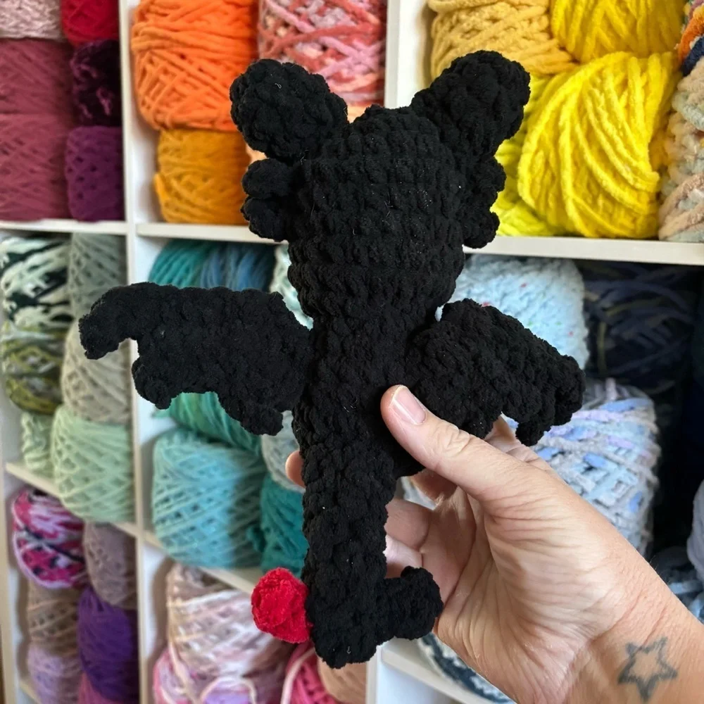 Studio 120 adorable black